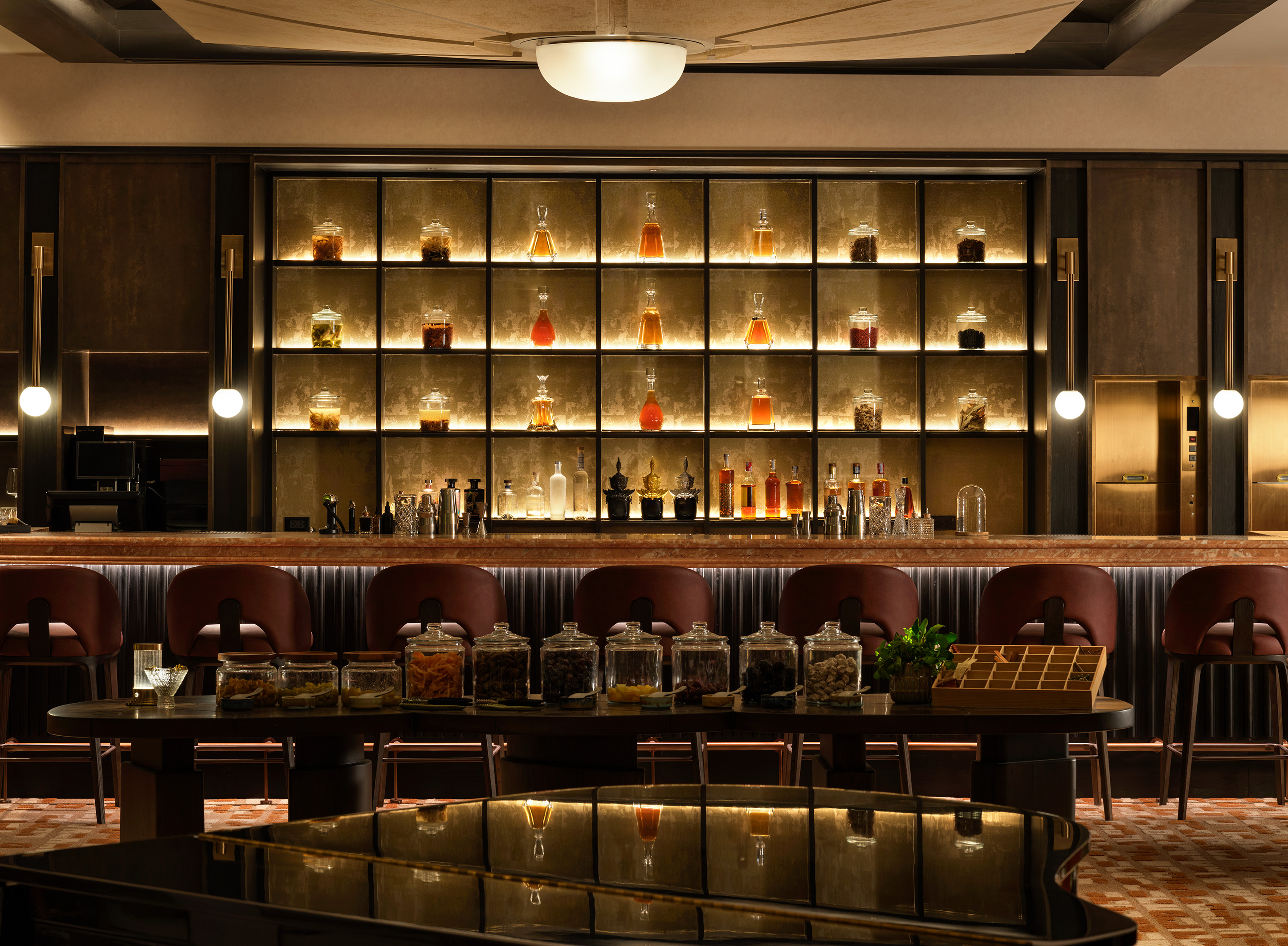  Banyan Tree Bangkok Saisons Bar1